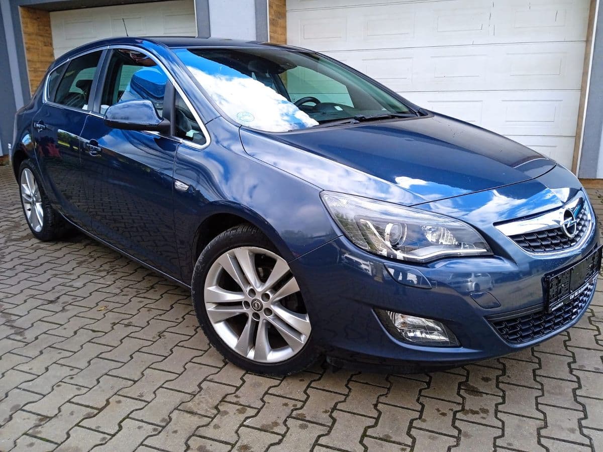 Opel Astra J  1.6 16V  Benzyna 