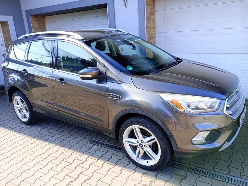 FORD KUGA MK II FL  2.0 TDCi 150 koni  4x4 Titanium  Kamera 